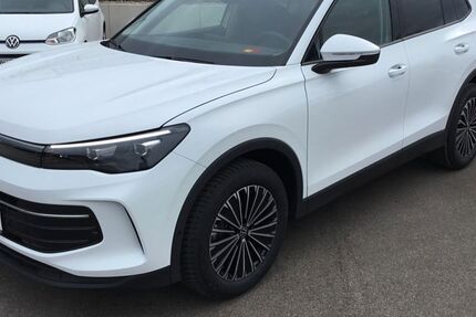 VW Tiguan 1.020 km 38.490 &euro; Wemding 86650