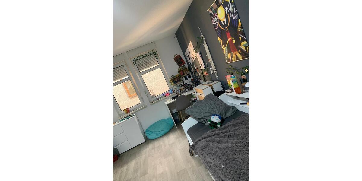 Etagenwohnung Schmalkalden - 5 Zimmer, 112 m&sup2;, 896&euro; | Angebot:25236314