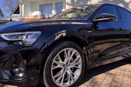 Audi e-tron 29.500 km 22.999 &euro; Lindenthal 50931