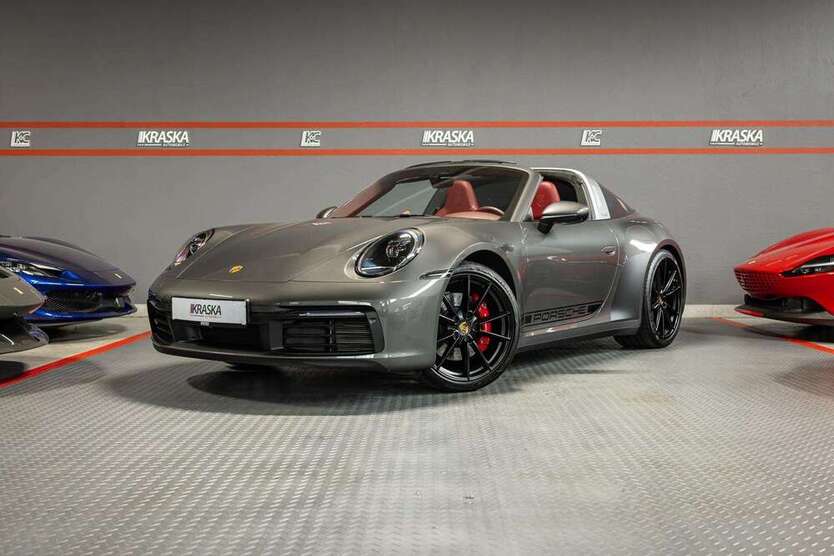 992