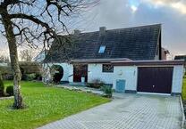 Gepflegtes Einfamilienhaus mit großem Grundstück in toller Lage!