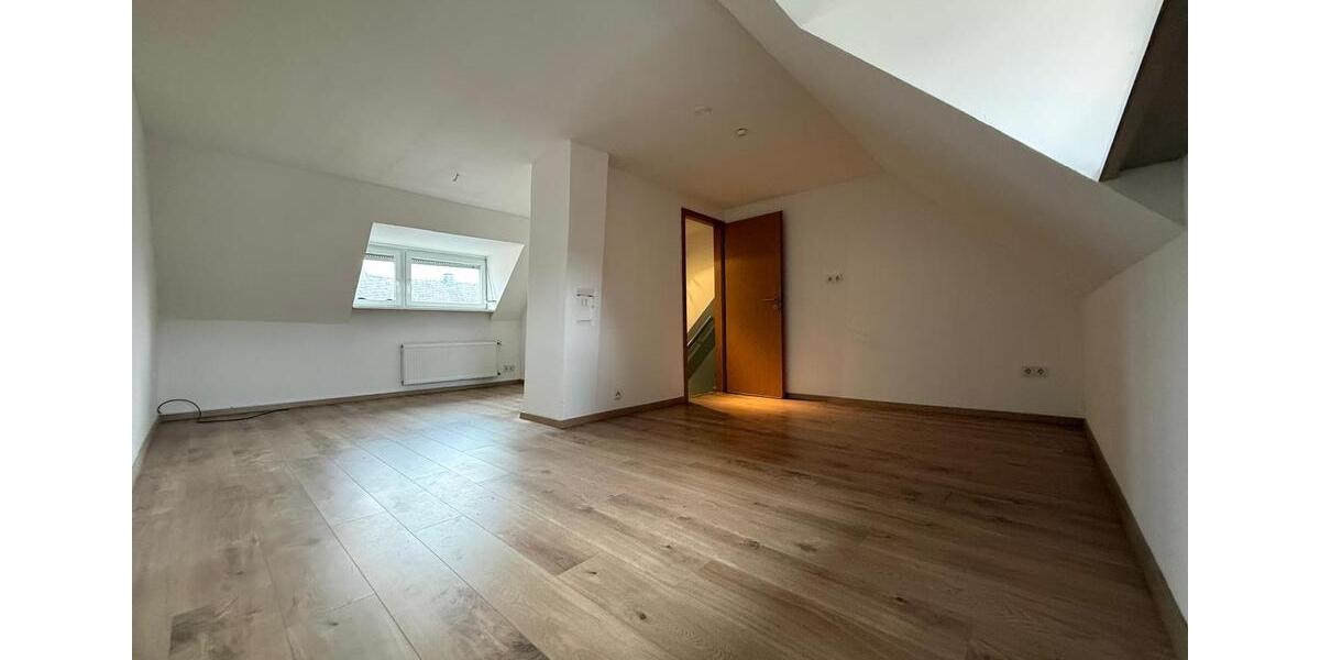 Einfamilienhaus Trier Nord - 4 Zimmer, 90 m&sup2;, 1.200&euro; | Angebot:26085360
