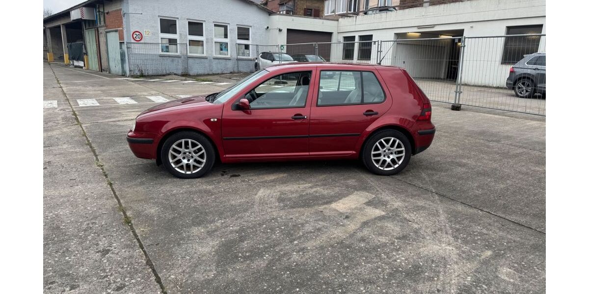 VW Golf 139.000 km 1.699 &euro; Mühlacker 75417