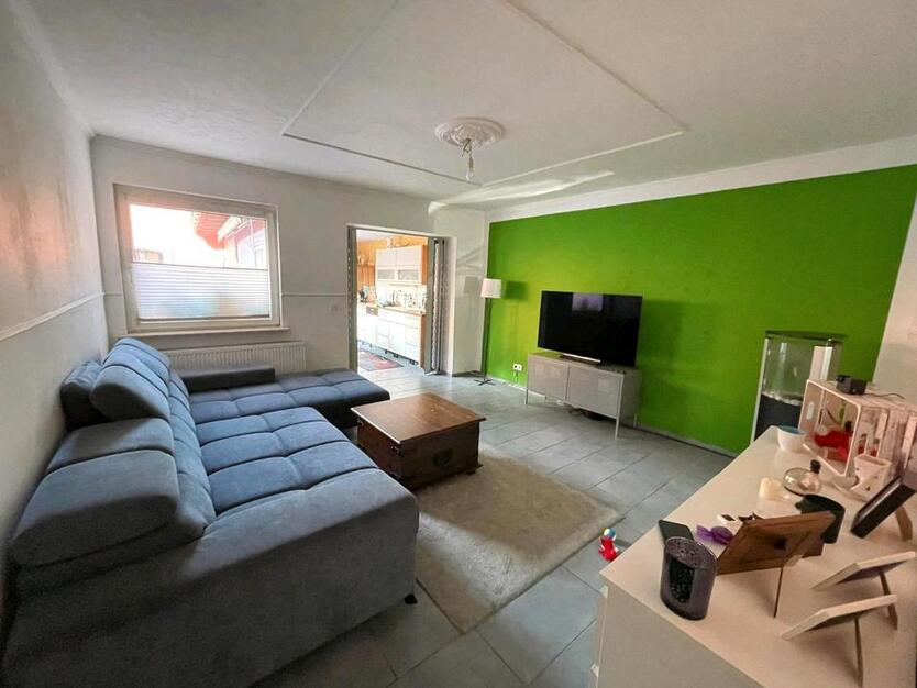 helle 3 Raumwohnung Stadtzentrum Terrasse PKW Stellplatz Modern zimmer