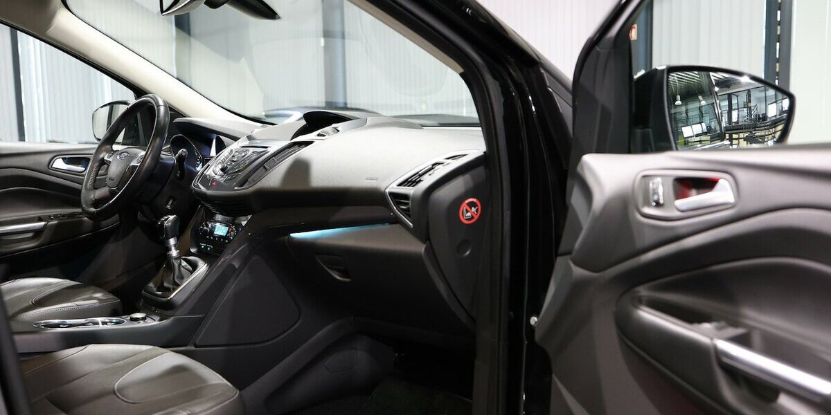 Ford Kuga 2.0 TDCI 4x4 TITANIUM / LEDER / NAVI+ 90.000 km 13.444 &euro; Hamm 59077