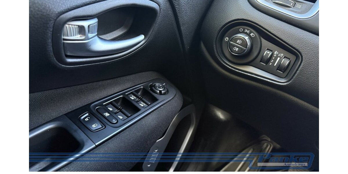 Jeep Renegade 1.0 T-GDI Longitude FWD *PDC*BT*Tempo 44.402 km 12.990 &euro; Berlin 13187
