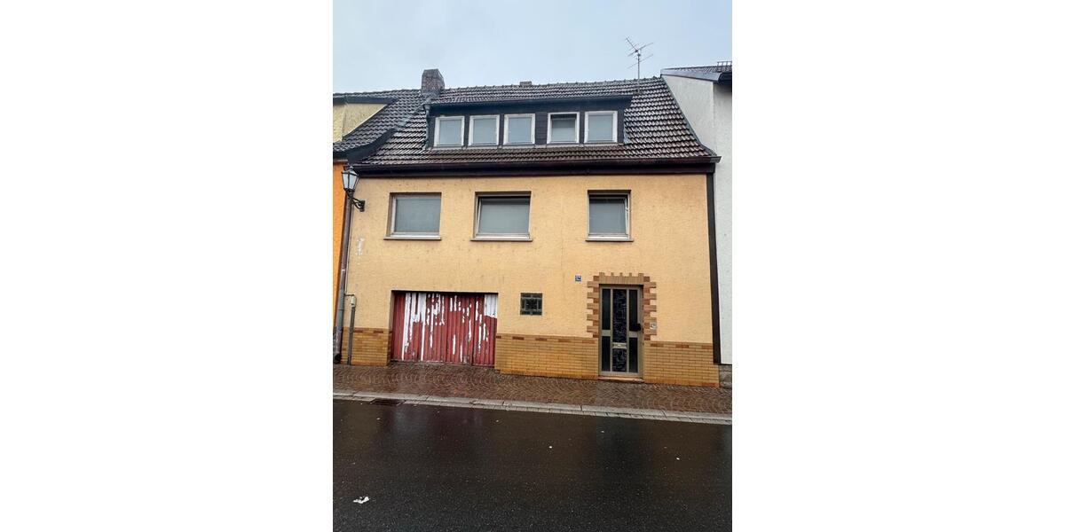 PROVISIONSFREI Ihr Traumhaus am Main -direkt am Hofgarten 4 zimmer