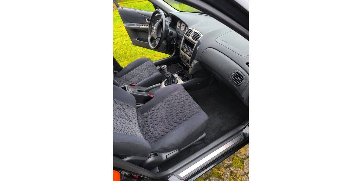 Mazda 323 108.000 km 2.200 &euro; Hamburg 22047