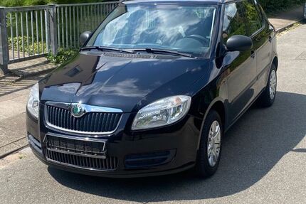 Skoda Fabia 69.500 km 3.950 &euro; Hamburg 22179