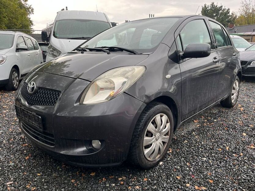 Yaris