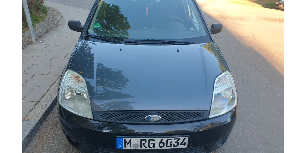 Ford Fiesta 113.000 km 1.490 &euro; München 81241