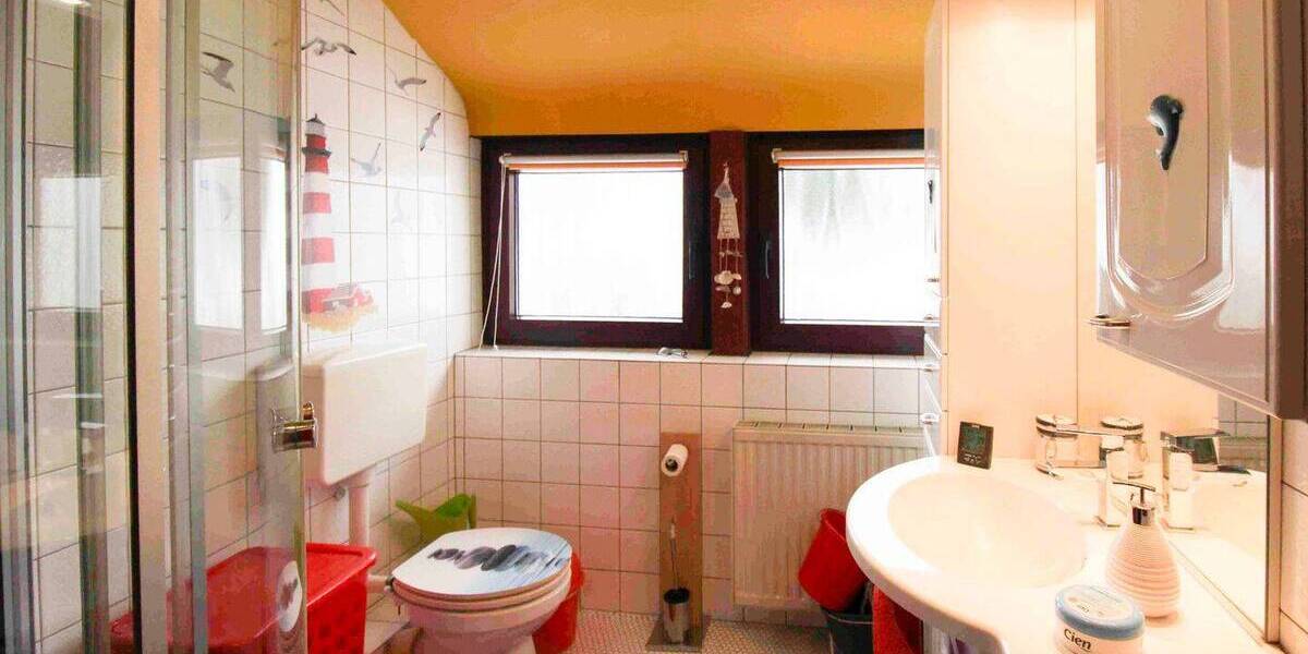 Einfamilienhaus Heiligenhaus Mitte - 6 Zimmer, 125 m&sup2;, 490.000&euro; | Angebot:26377784