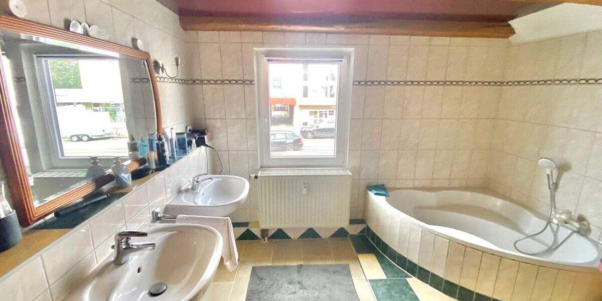 Mehrfamilienhaus, Wohnhaus Augsburg / Lechhausen Lechhausen - 7 Zimmer, 73 m&sup2;, 590.000&euro; | Angebot:25733534