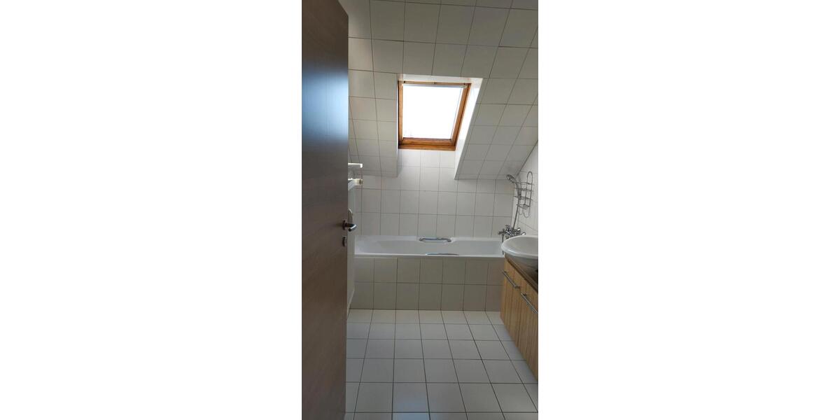 Dachgeschoßwohnung Tirschenreuth - 3 Zimmer, 63 m&sup2;, 125.000&euro; | Angebot:26225111