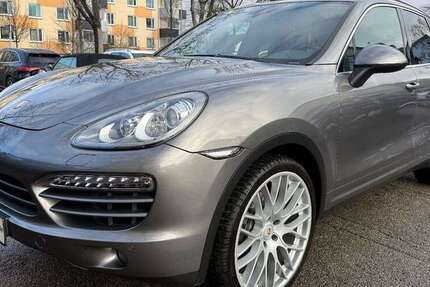 Porsche Cayenne 212.476 km 16.900 € München 81243