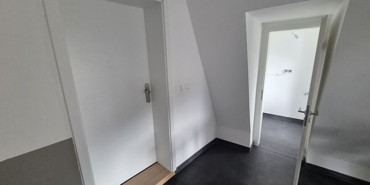 Familienfreundliche 4-Zimmer-Wohnung mit Balkon und offenem Wohnbereich - Etagenwohnung Hainichen | Angebot:27212357
