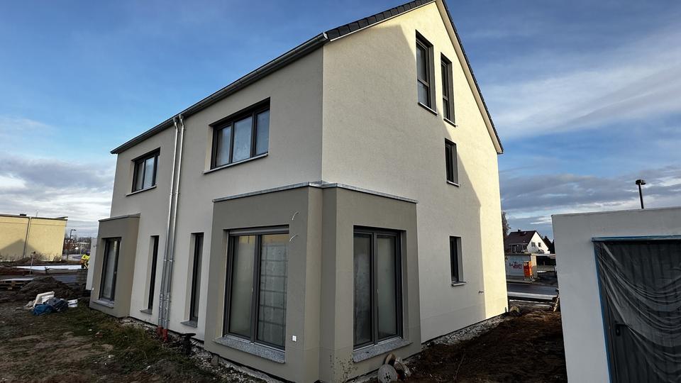 *Doppelhaushälfte in Taucha* Modern leben, minimal verbrauchen *Spitzen-Energiekonzept* (KfW 40) 5 zimmer