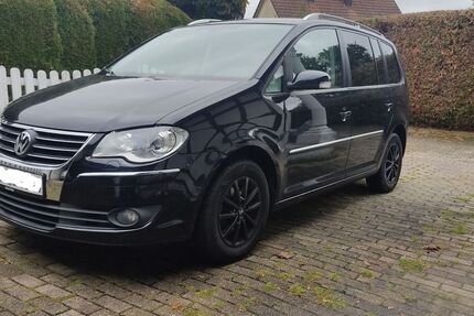VW Touran 158.560 km 4.500 € Waldenburg 74638