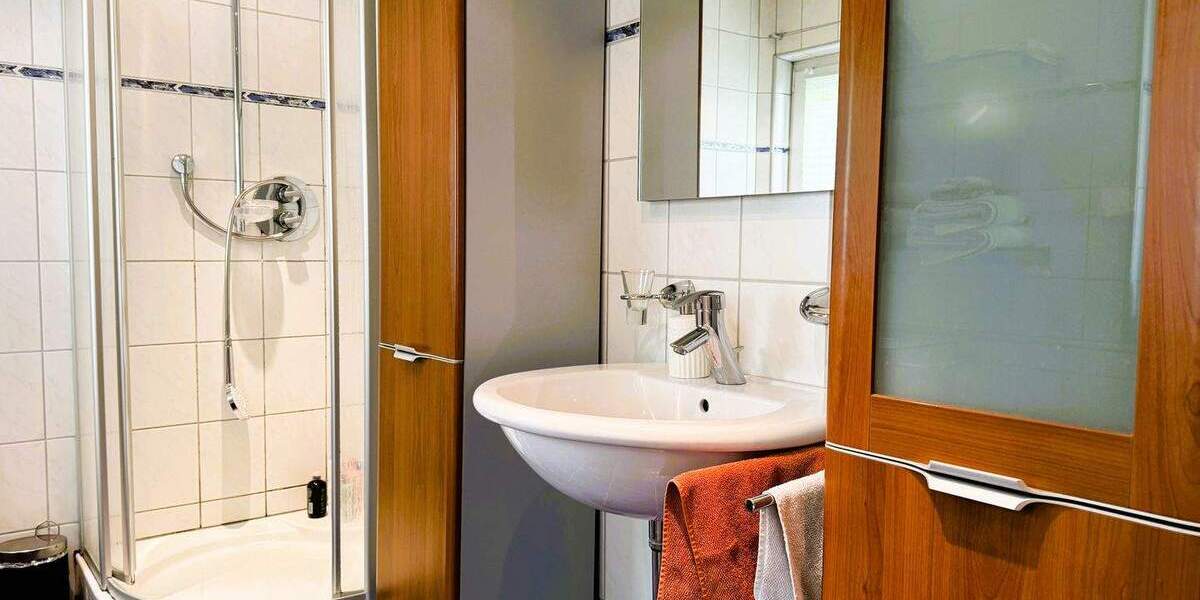 Mehrfamilienhaus, Wohnhaus Tiefenbach - 8 Zimmer, 180 m&sup2;, 319.000&euro; | Angebot:25669400