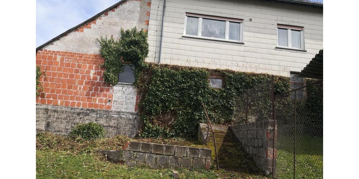 Einfamilienhaus Grünberg - 10 Zimmer, 260 m&sup2;, 285.000&euro; | Angebot:24596617