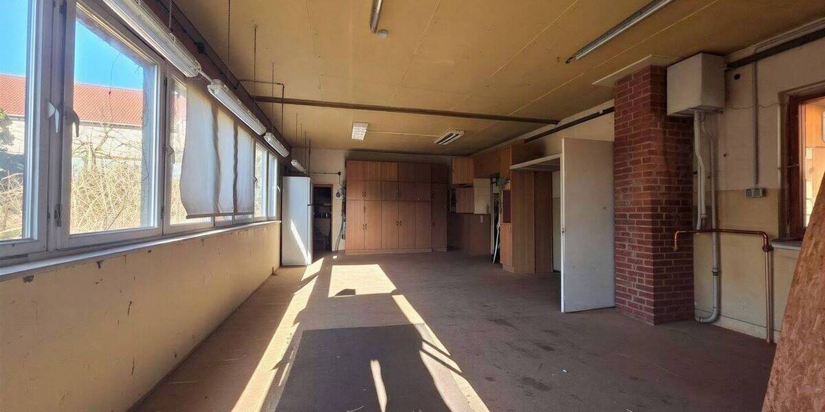 Einfamilienhaus Neuruppin OT Oberseehof Gnewikow - 7 Zimmer, 271 m&sup2;, 360.000&euro; | Angebot:26695813