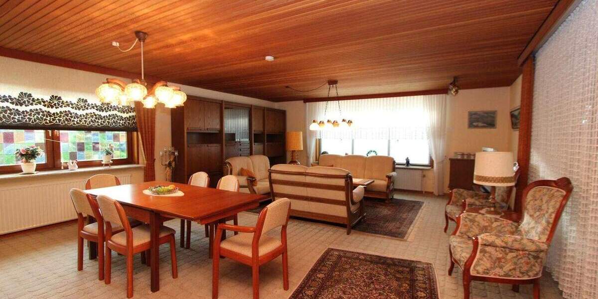 Einfamilienhaus Klixbüll - 7 Zimmer, 259 m&sup2;, 375.000&euro; | Angebot:25706533