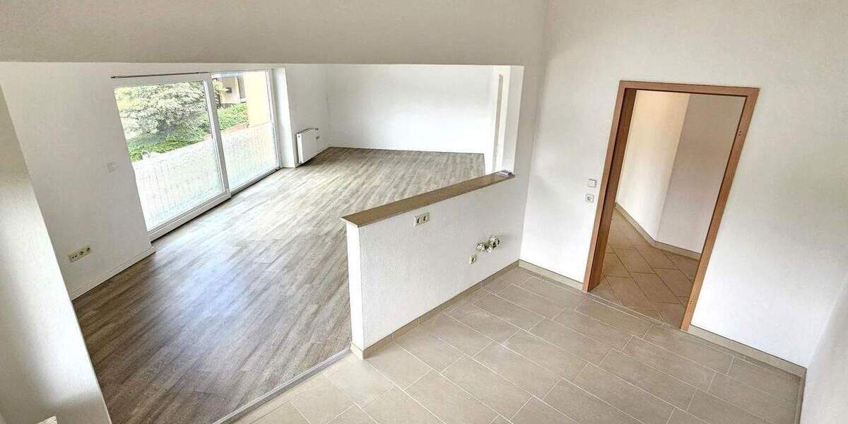 Etagenwohnung Rödental Oeslau - 4 Zimmer, 107 m&sup2;, 262.000&euro; | Angebot:25707203
