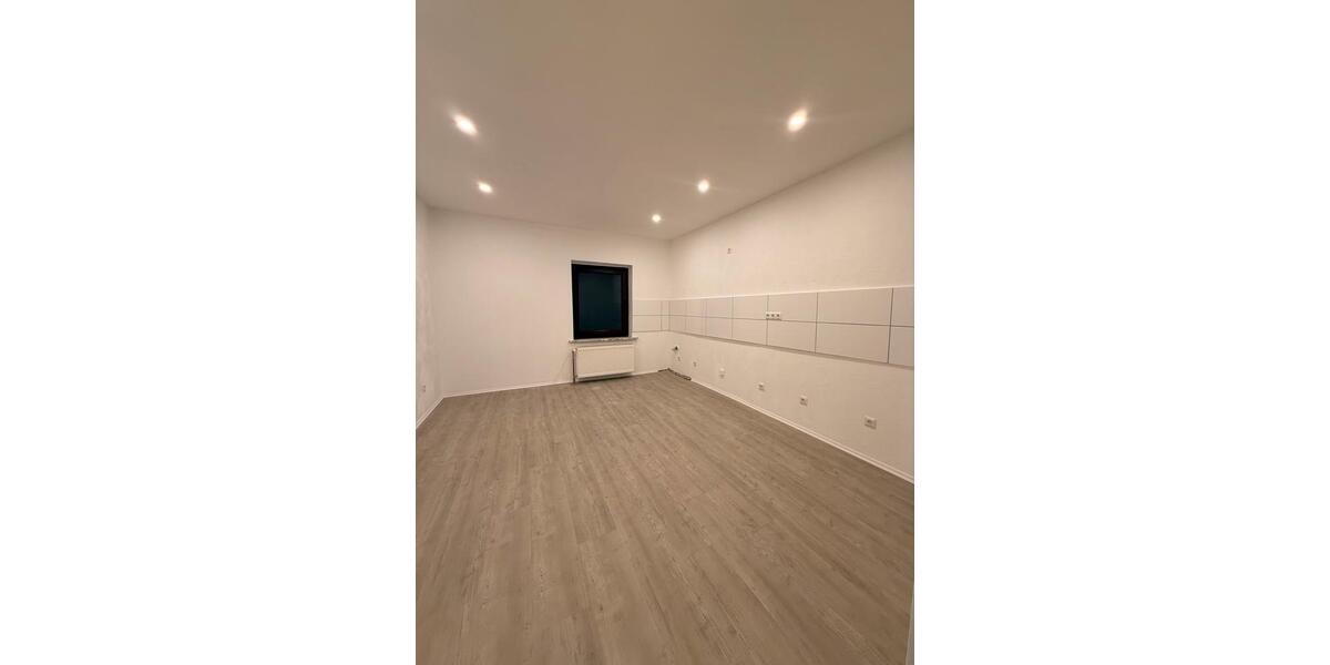 Dachgeschoßwohnung Herne Wanne-Bickern - 6 Zimmer, 130 m&sup2;, 1.400&euro; | Angebot:24935017