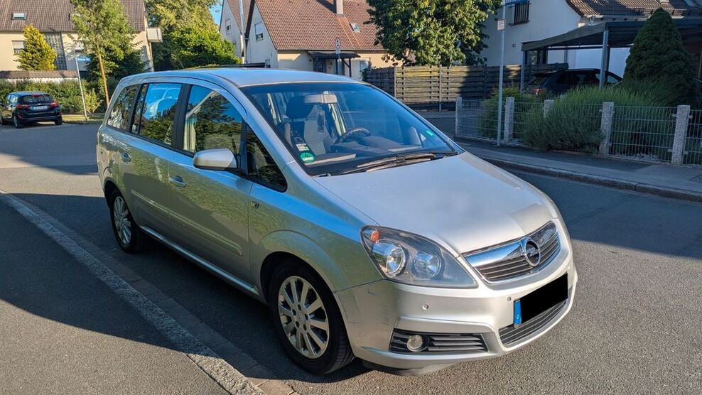 Opel Zafira 251.000 km 2.500 € Schwabach 91126