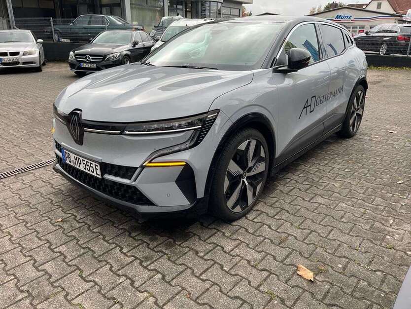 Renault Megane 13.000 km 35.989 € Paderborn 33100