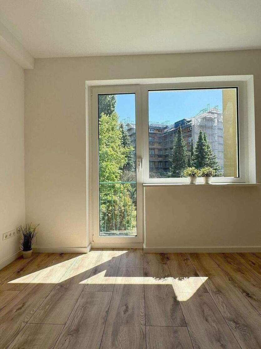 TOLLE, SEHR HELLE, MODERNE, SANIERTE U. GUT GESCHNITTENE RUHIGE, VERMIETETE WOHNUNG MIT GRÜNBLICK 1 zimmer