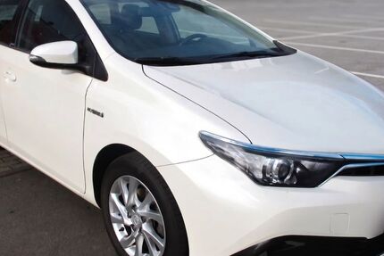 Toyota Auris 148.481 km 11.400 &euro; Petersberg 36100