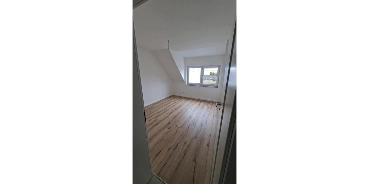 Doppelhaushälfte Mainburg - 4 Zimmer, 125 m&sup2;, 1.750&euro; | Angebot:25540016