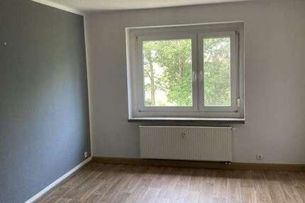Wohnung Gersdorf b Hohenstein-Ernstthal Ernstthal - 3 Zimmer, 60 m&sup2;, 65.000&euro; | Angebot:18122431