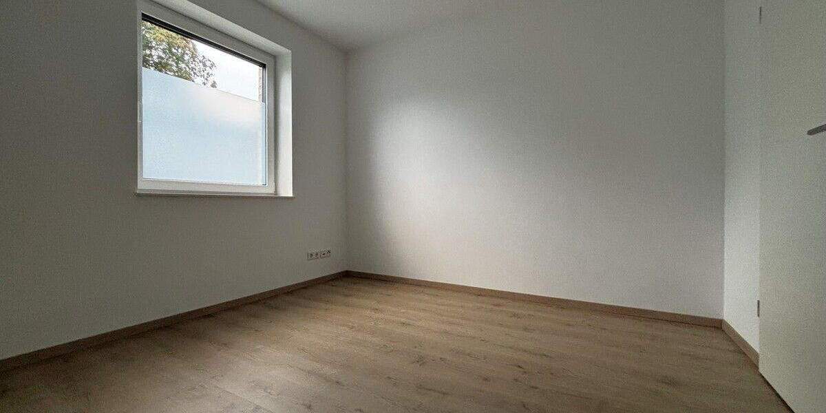 Etagenwohnung Bremerhaven Schiffdorferdamm - 3 Zimmer, 84 m&sup2;, 1.020&euro; | Angebot:24607573