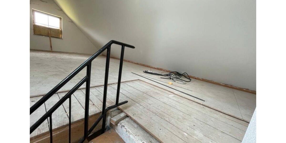 Einfamilienhaus Moosbach - 9 Zimmer, 180 m&sup2;, 550.000&euro; | Angebot:26795902
