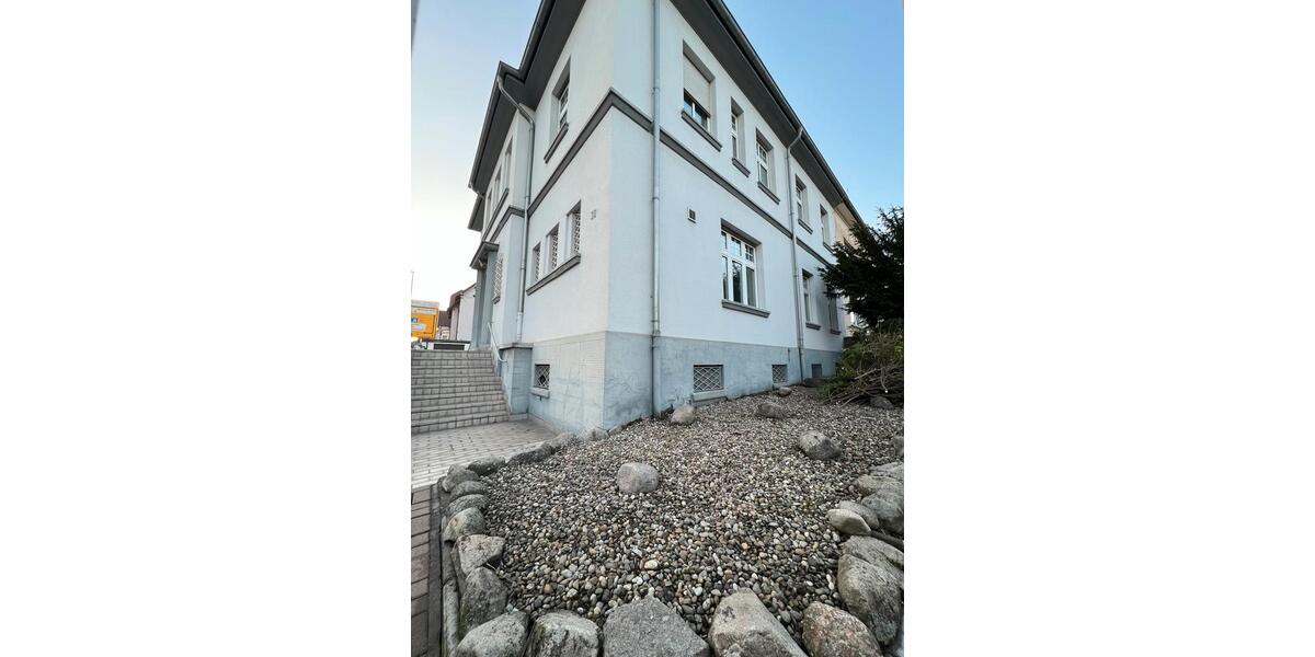 Reihenhaus Völklingen - 10 Zimmer, 350 m&sup2;, 399.000&euro; | Angebot:27102521
