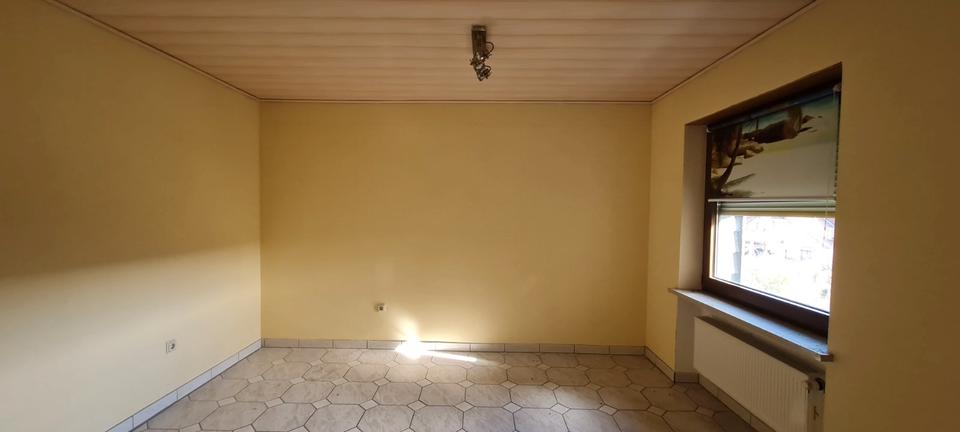 Mehrfamilienhaus, Wohnhaus Ottweiler - 8 Zimmer, 210 m&sup2;, 280.000&euro; | Angebot:26956391
