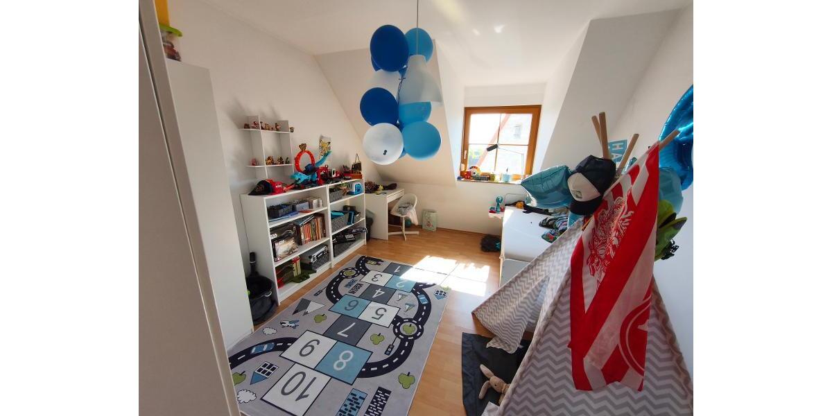 4 Zi. Wohnung in DG Galerie mit Garten (auf Wunsch), Balkon und Garage in Höchstadt OT - Etagenwohnung Höchstadt OT | Angebot:26409507