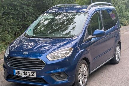 Ford Tourneo Courier 69.000 km 11.200 &euro; Benningen am Neckar 71726