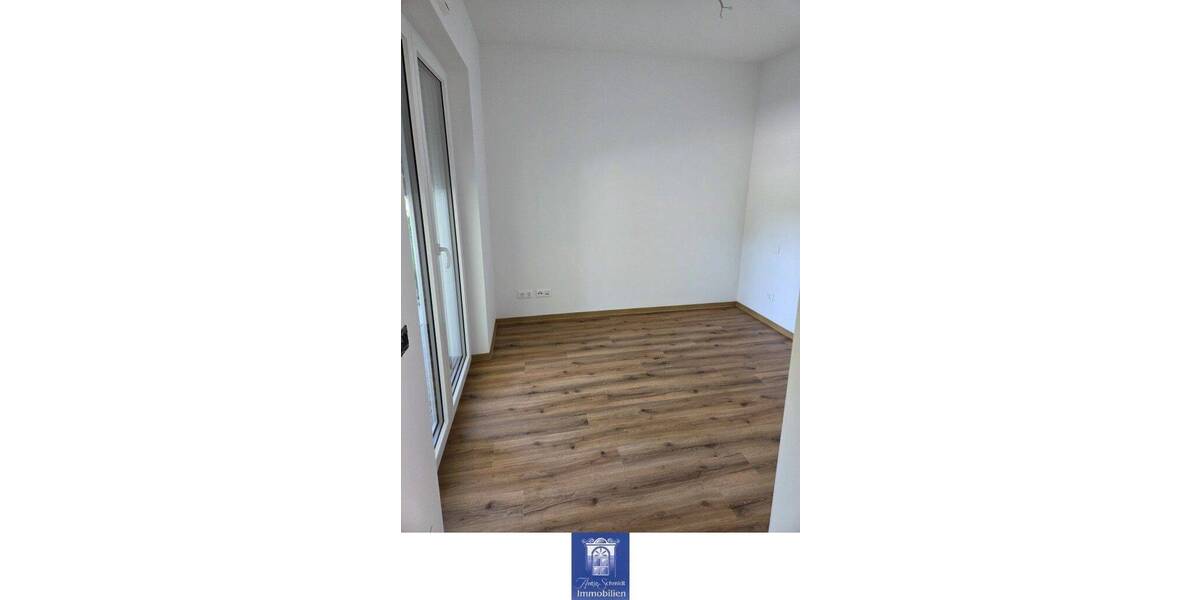 Einfamilienhaus Weinböhla - 4 Zimmer, 132 m&sup2;, 2.000&euro; | Angebot:26799228