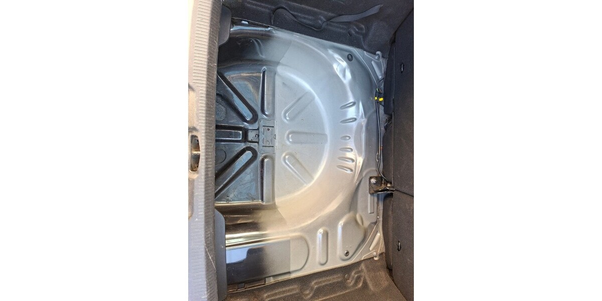 Peugeot 207 218.925 km 2.000 &euro; Gifhorn 38518