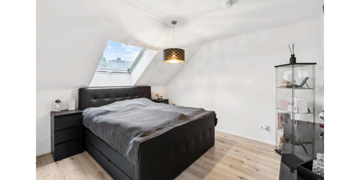 Dachgeschoßwohnung Ochsenhausen - 3.5 Zimmer, 93 m&sup2;, 405.000&euro; | Angebot:26987303
