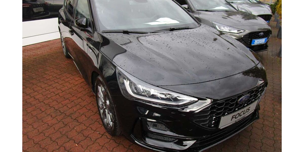Ford Focus 14.250 km 25.490 &euro; Mühlhausen 99974