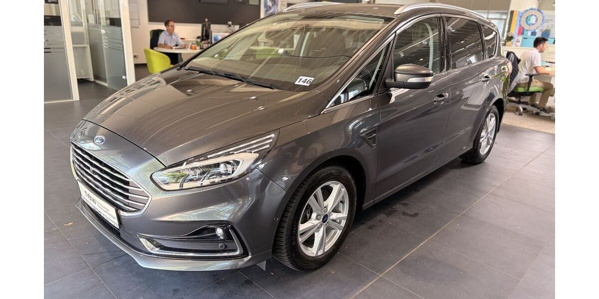Ford S-Max 84.236 km 21.690 &euro; Dresden 01139
