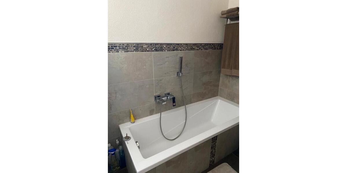 Mehrfamilienhaus, Wohnhaus Geroldshausen - 7 Zimmer, 170 m&sup2;, 490.000&euro; | Angebot:26775925