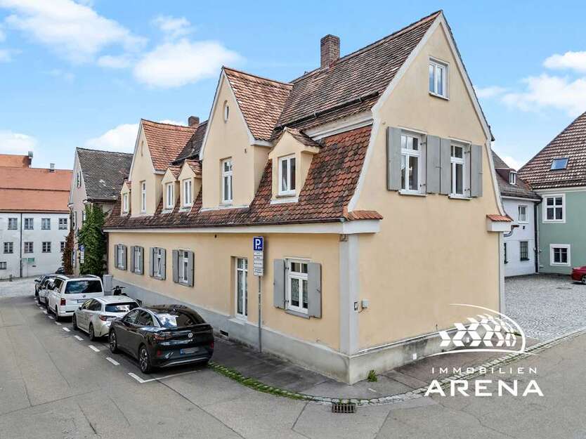 Haus zum Kaufen in Friedberg 549.000 € 260 m² 11 zimmer