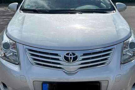 Toyota Avensis 71.596 km 9.000 &euro; Augsburg 86156