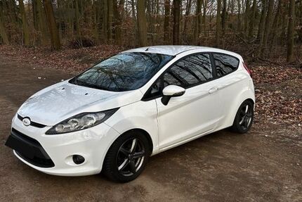 Ford Fiesta 132.800 km 4.300 &euro; Brühl 50321