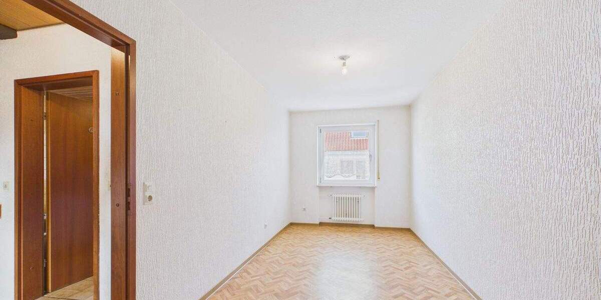 Reihenmittelhaus Ludwigshafen am Rhein Oppau - 6 Zimmer, 190 m&sup2;, 449.000&euro; | Angebot:25655409